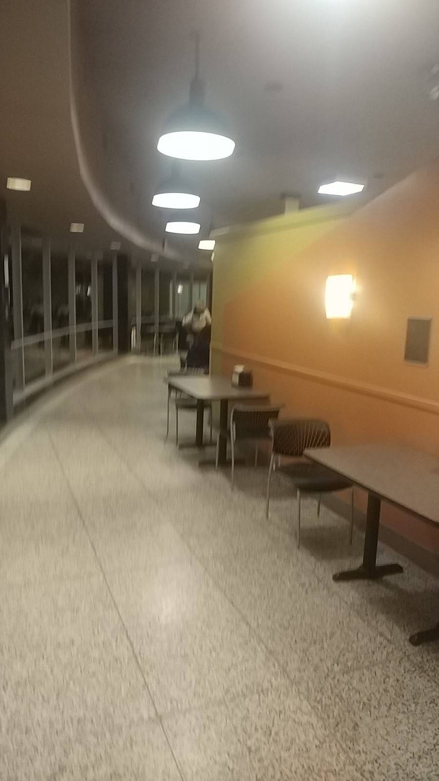 Kreischer Sundial | restaurant | 311 Mercer Rd, Bowling Green, OH 43403, USA | 4193723330 OR +1 419-372-3330