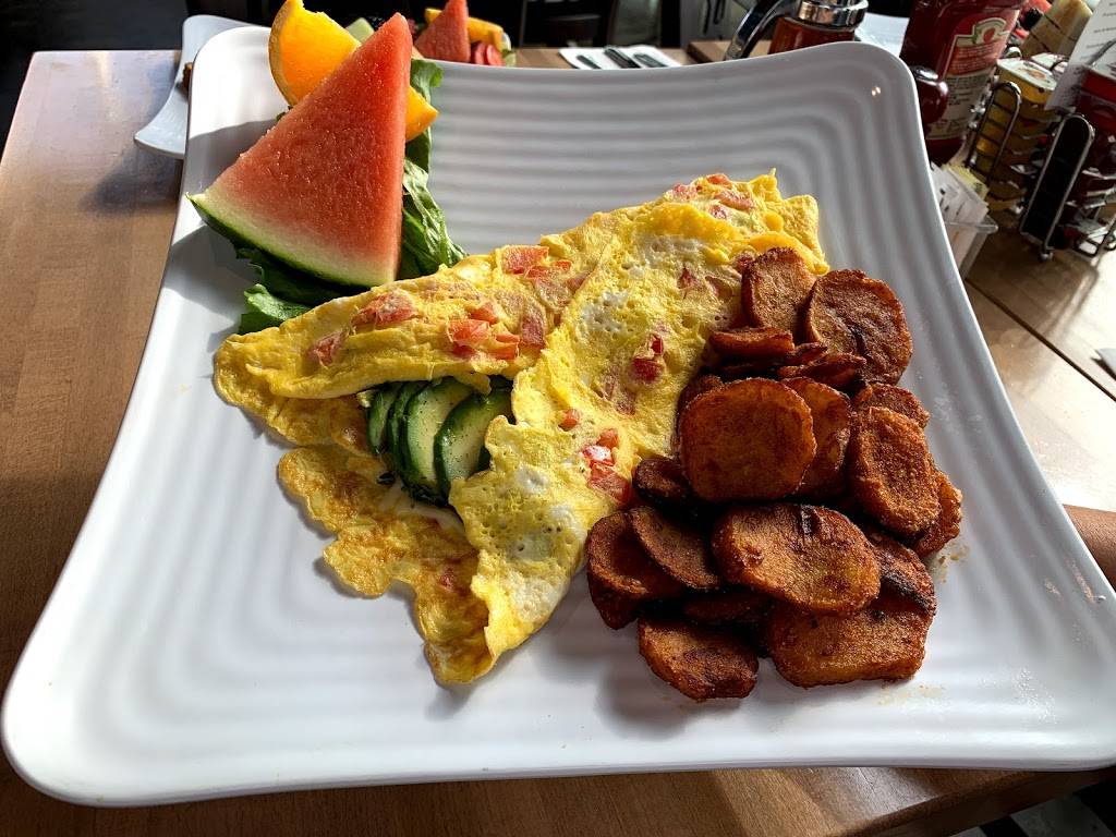 Dejeuner Cosmopolitain | restaurant | 7600 Boulevard Viau, Saint-Léonard, QC H1S 2P3, Canada | 5145965656 OR +1 514-596-5656