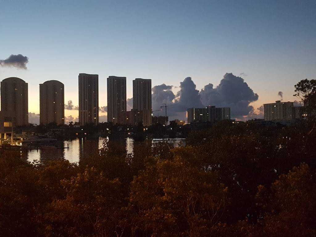 Scampi | restaurant | 3913 NE 163rd St, Miami, FL 33160, USA | 3059489005 OR +1 305-948-9005