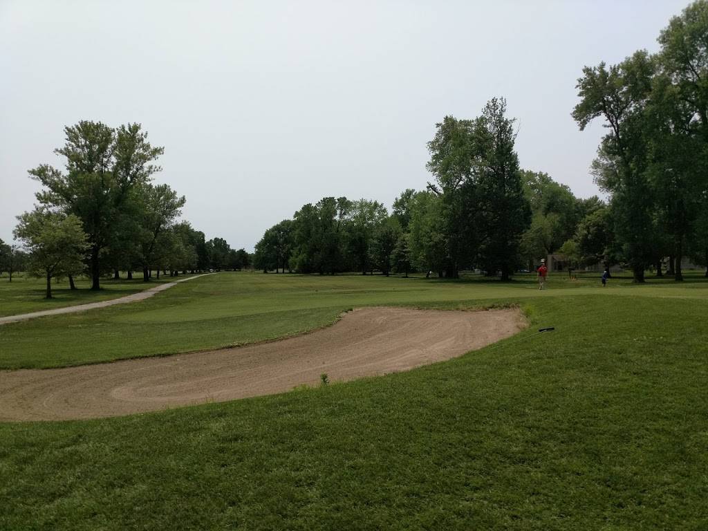 Arlington Greens Golf Course | restaurant | 200 Arlington Dr, Granite City, IL 62040, USA | 6189315232 OR +1 618-931-5232