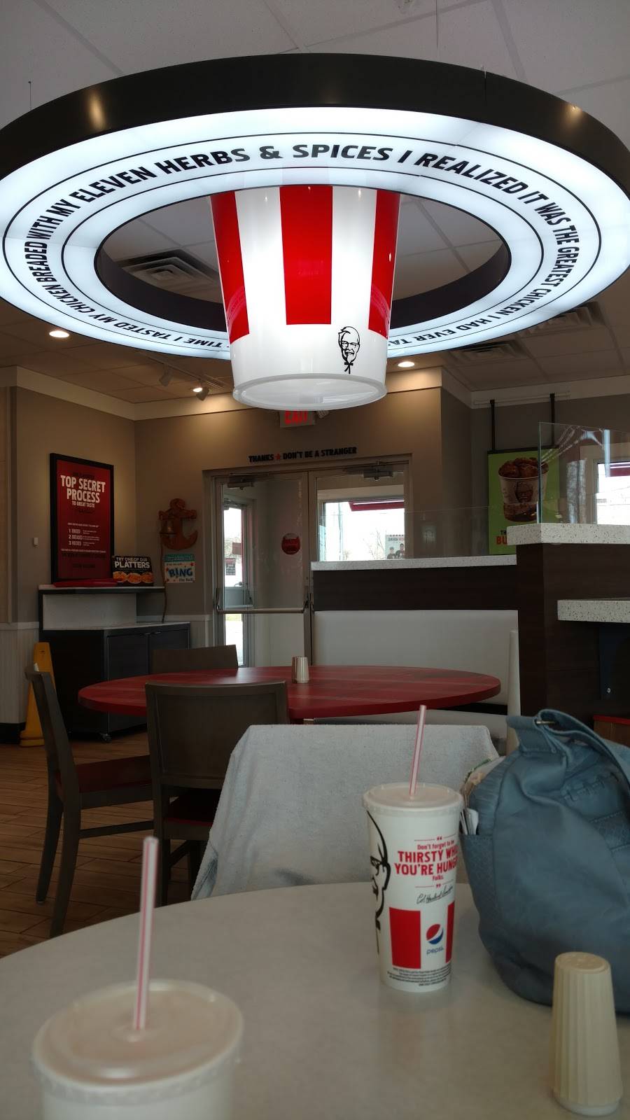 KFC | restaurant | 3220 S Martin Luther King Jr Blvd, Lansing, MI 48910, USA | 5173932200 OR +1 517-393-2200