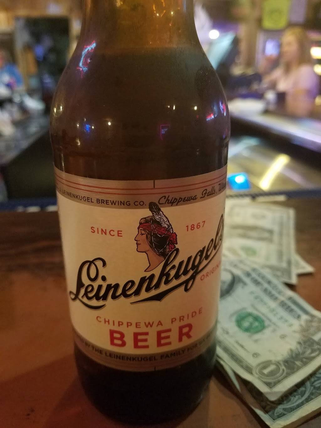 GasLite Bar and Grill | restaurant | W8945 US-10, Ellsworth, WI 54011, USA | 7152734839 OR +1 715-273-4839