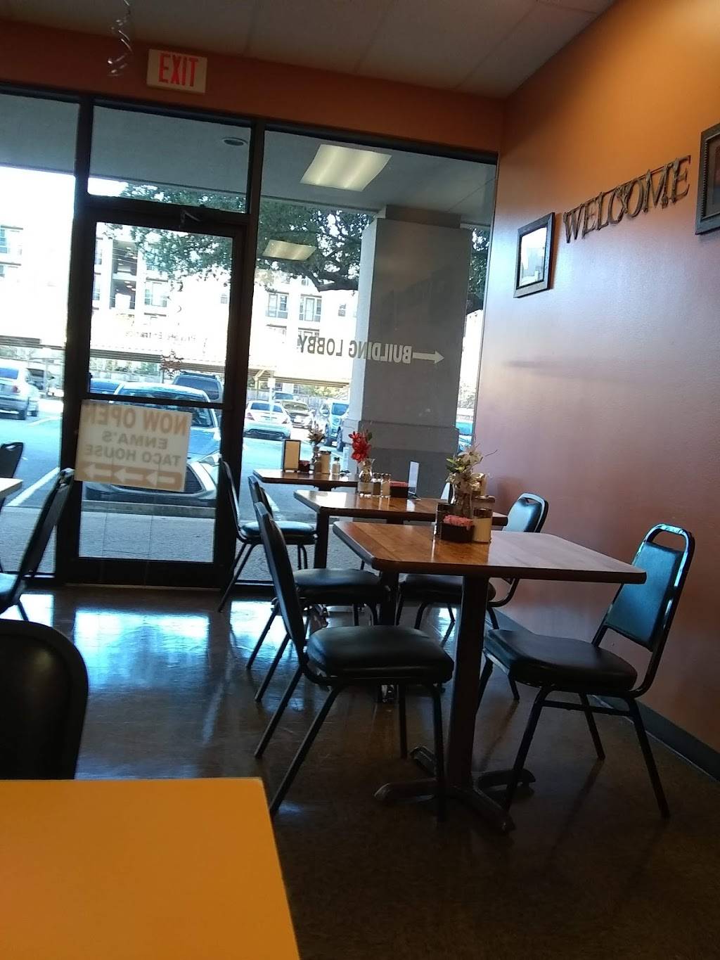 Enmas Taco House | restaurant | 5282 Medical Dr #115, San Antonio, TX 78229, USA | 2107338037 OR +1 210-733-8037