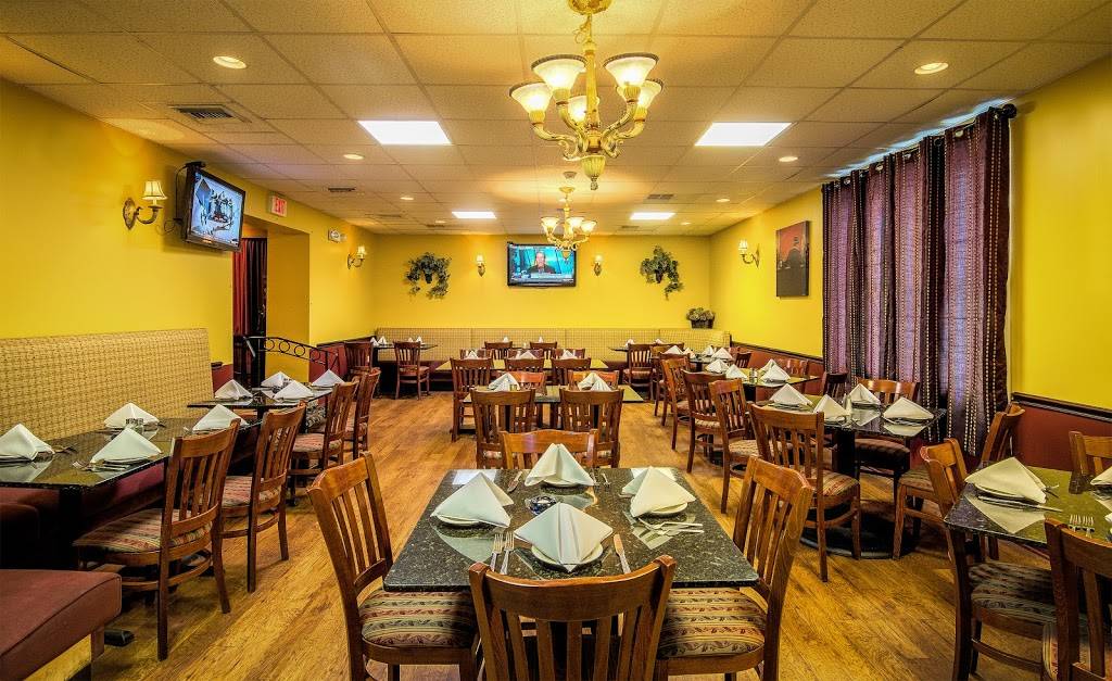 Marias Ristorante on Summit | restaurant | 8100 Ridge Ave, Philadelphia, PA 19128, USA | 2155085600 OR +1 215-508-5600