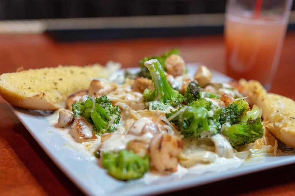 Chucktown Bar & Grill | restaurant | Savannah Hwy 2467 Unit 5E, Charleston, SC 29414, USA | 8438725668 OR +1 843-872-5668