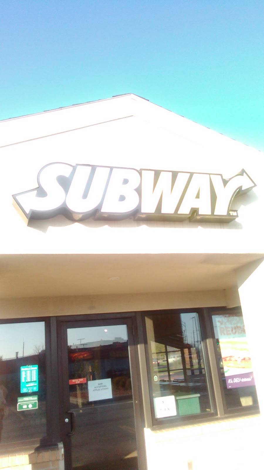 Subway | restaurant | 1429 W Main St, Sun Prairie, WI 53590, USA | 6088256080 OR +1 608-825-6080