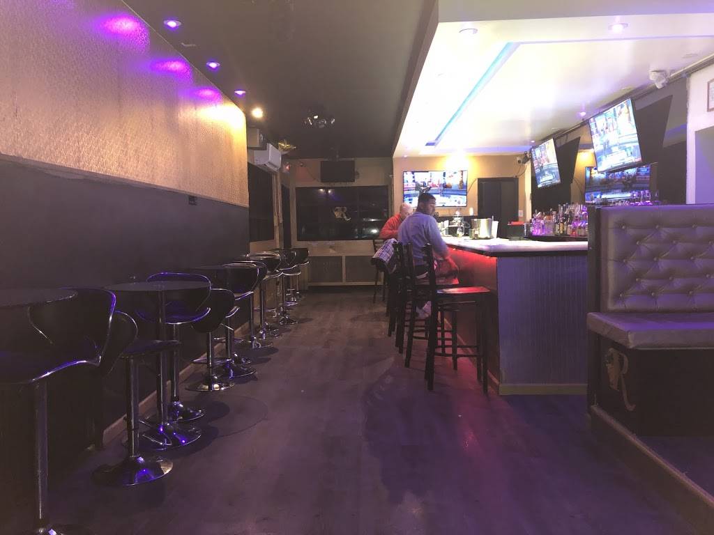 Riviera Lounge & Restaurant | restaurant | 4201 N 8th St, Philadelphia, PA 19140, USA | 2152252860 OR +1 215-225-2860