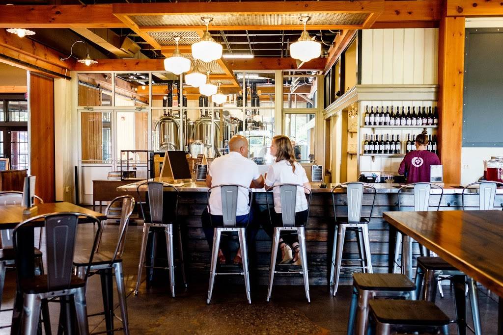 Taproot Brewing Co. | restaurant | 909 E Main Rd, Middletown, RI 02842, USA | 40184851613 OR +1 401-848-5161 ext. 3