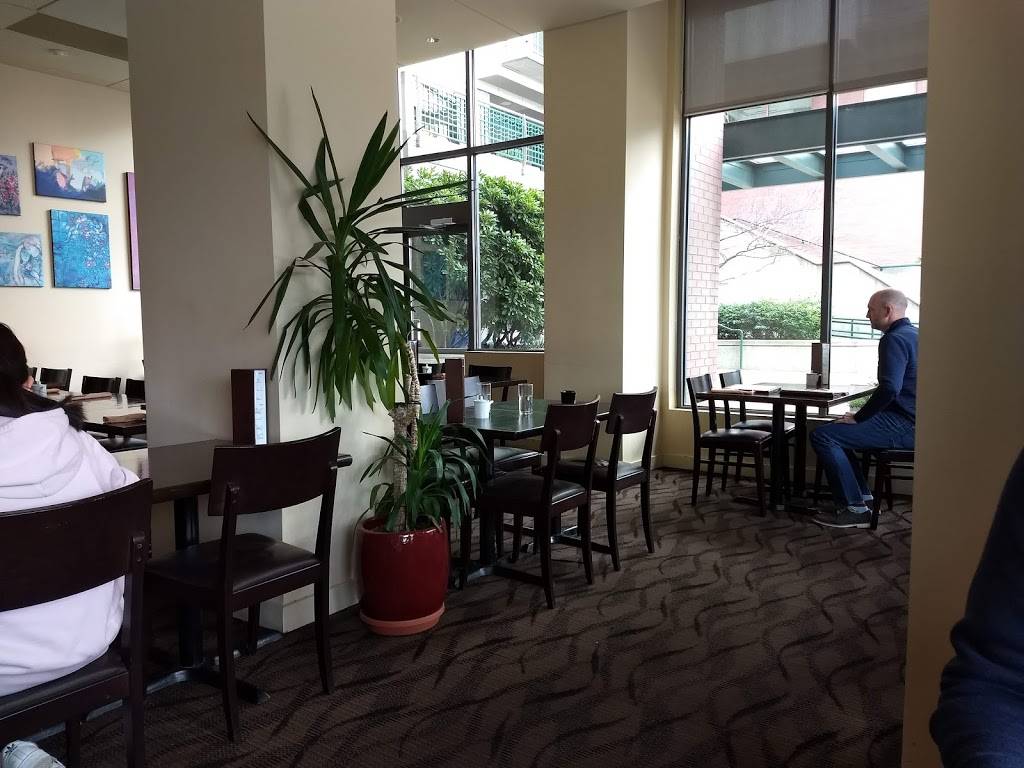 FLO Japanese Restaurant & Sake Bar | restaurant | 1150 106th Ave NE, Bellevue, WA 98004, USA | 4254534005 OR +1 425-453-4005