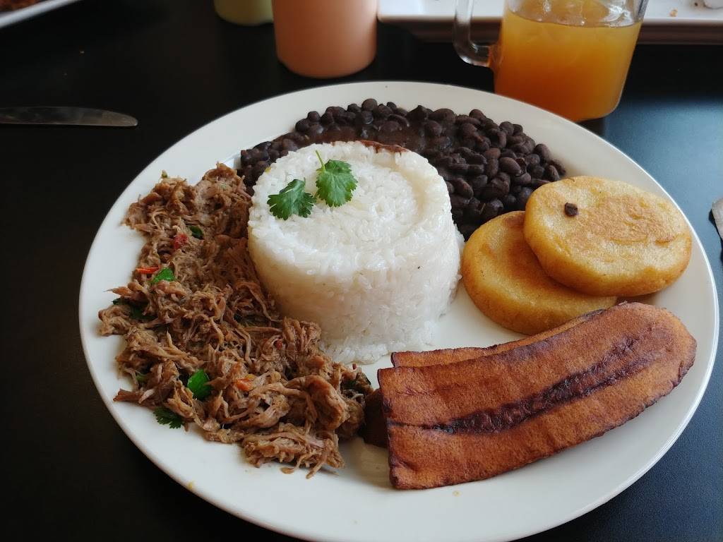 Los Chamos Venezuelan Cuisine | restaurant | 227 Union St, Lynn, MA 01902, USA | 7815950500 OR +1 781-595-0500