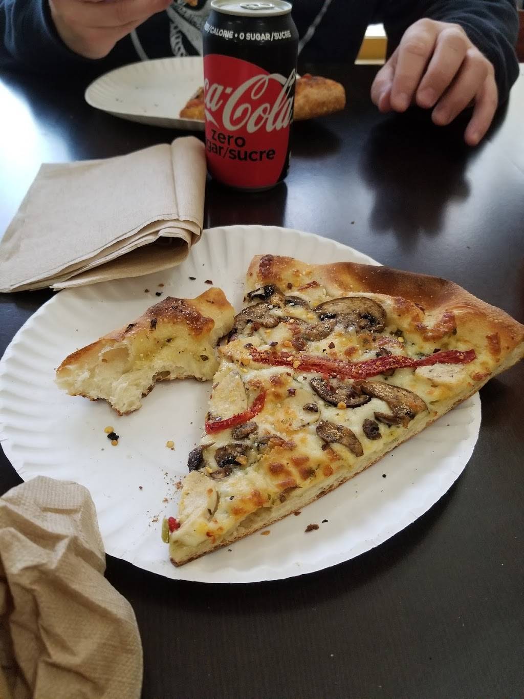 Pizzaiolo Gourmet Pizza | restaurant | 3339 Bloor St W, Etobicoke, ON M8X 1E9, Canada | 4162340404 OR +1 416-234-0404