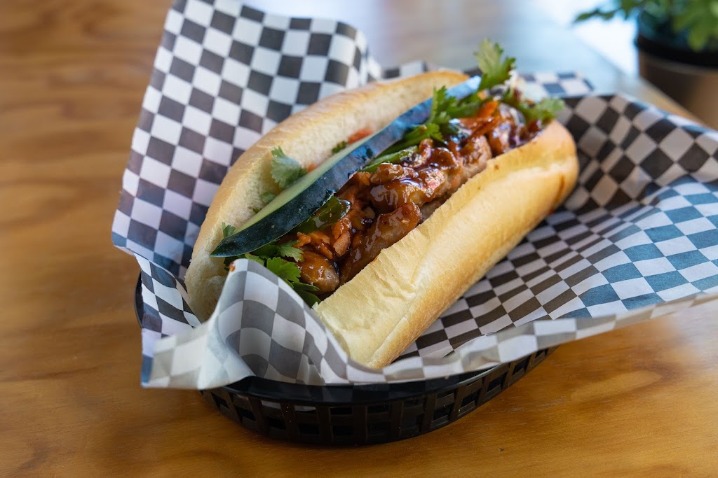 Les Deli & Bakery | restaurant | C, 4219 S Othello St #105, Seattle, WA 98118, USA | 2063974352 OR +1 206-397-4352