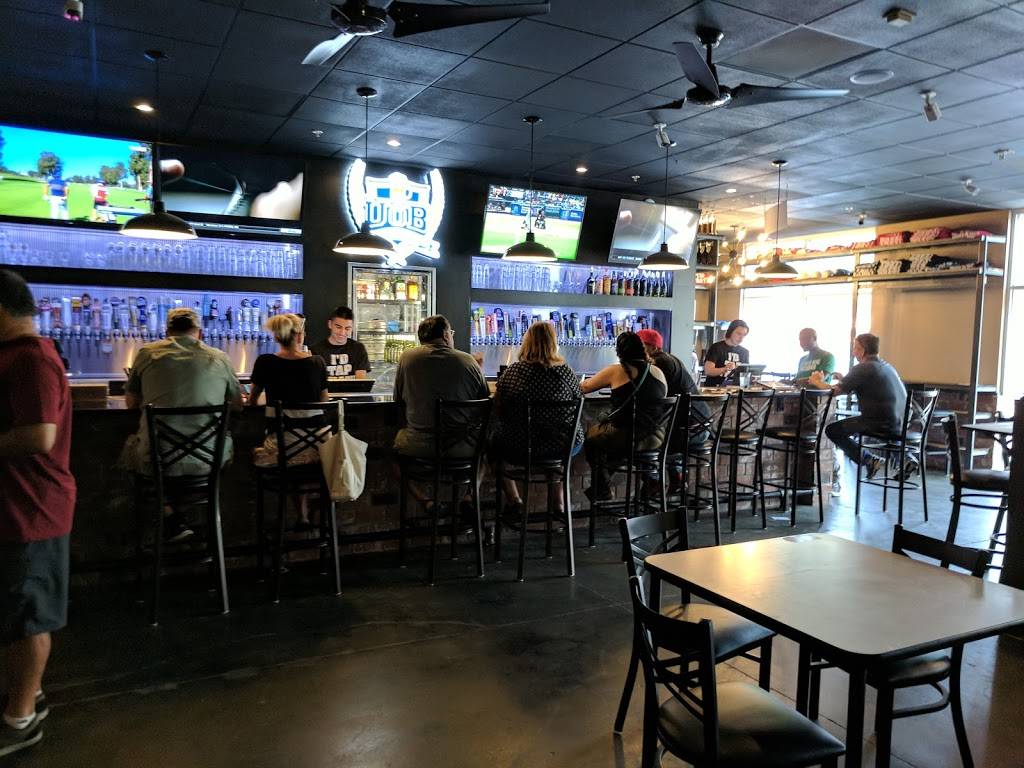 University of Beer | Vacaville | restaurant | 196 Nut Tree Pkwy suite f, Vacaville, CA 95687, USA | 7074747545 OR +1 707-474-7545