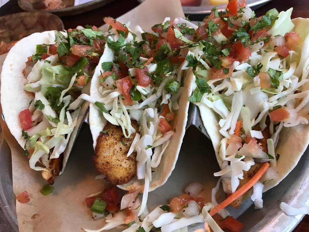 Summit Grill & Bar | restaurant | 4835 NE Lakewood Way, Lees Summit, MO 64064, USA | 8167951299 OR +1 816-795-1299