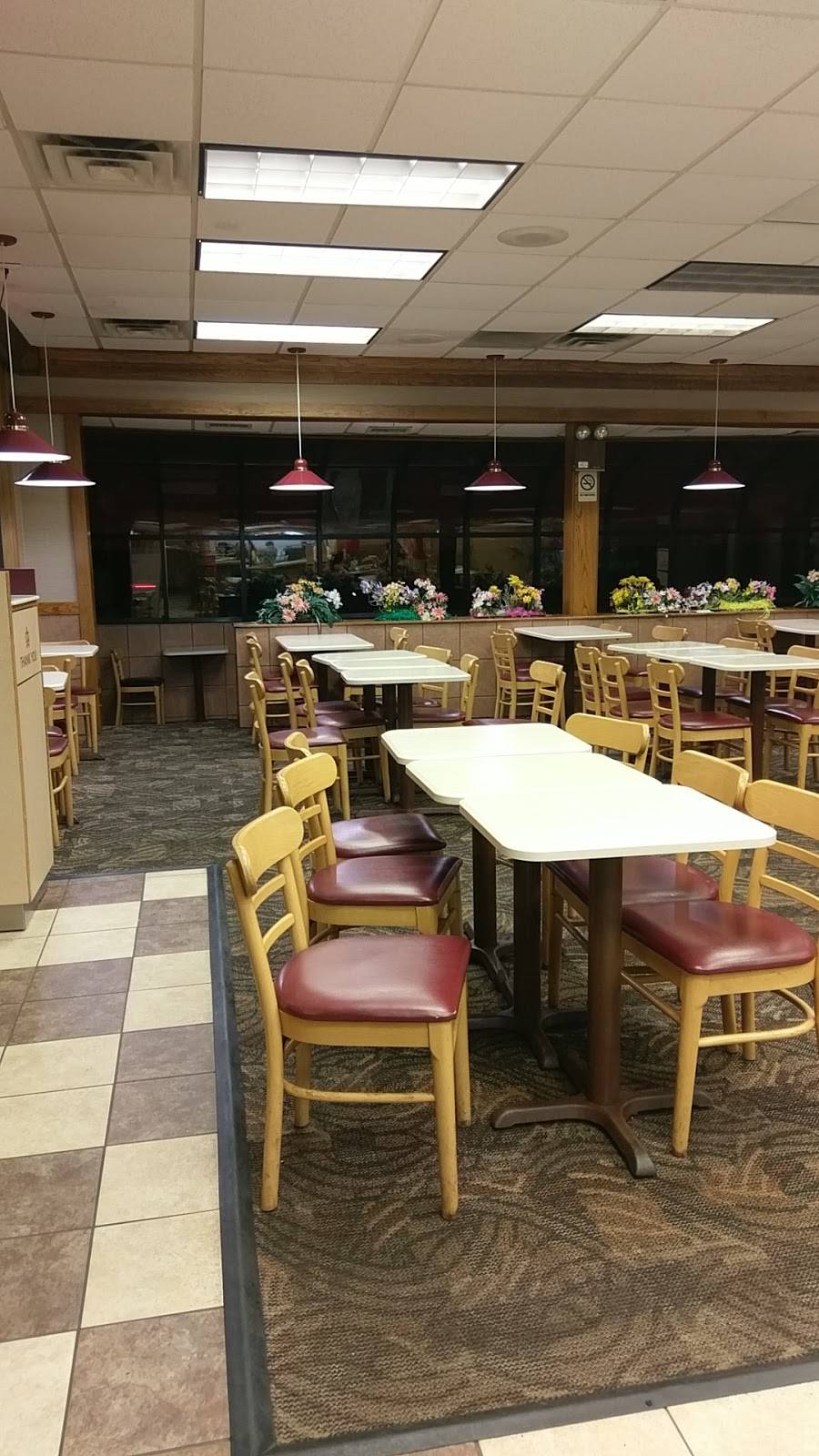 Wendys | restaurant | 2005 N Lewis Ave, Waukegan, IL 60087, USA | 8473360067 OR +1 847-336-0067