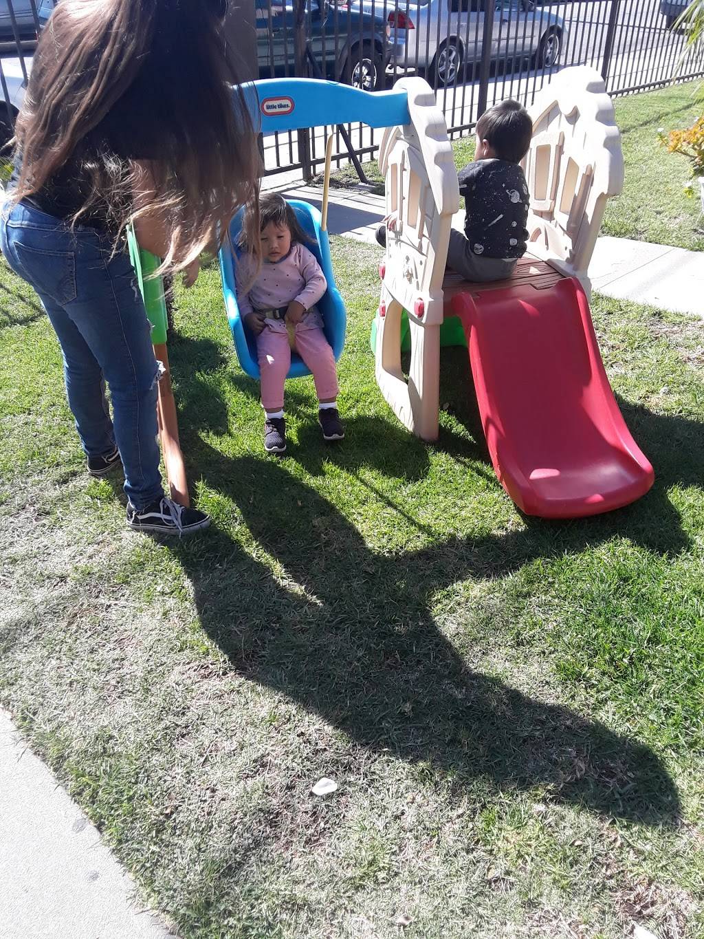 La Ventanita | restaurant | 11046 S Inglewood Ave, Lennox, CA 90304, USA | 3106749678 OR +1 310-674-9678