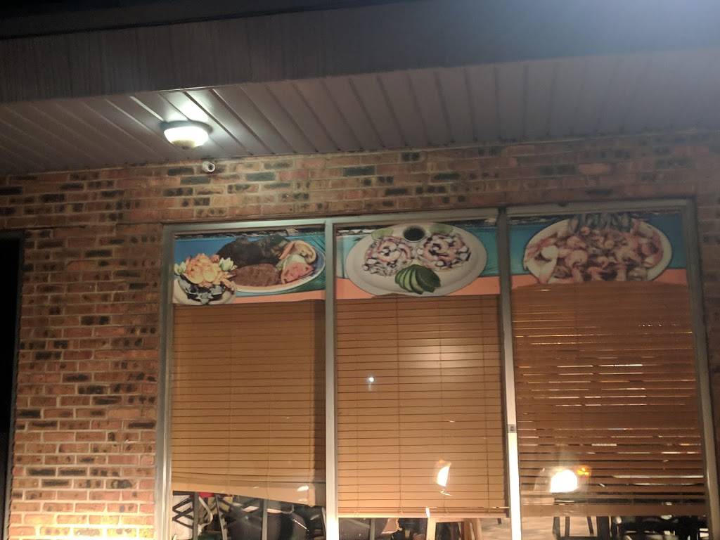 Isla Del Mar | restaurant | 623 Kishwaukee St, Rockford, IL 61104, USA | 8159625233 OR +1 815-962-5233