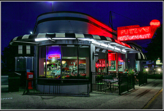 Fuzzys Restaurant | restaurant | 1924 Court St, Saginaw, MI 48602, USA | 9897901719 OR +1 989-790-1719