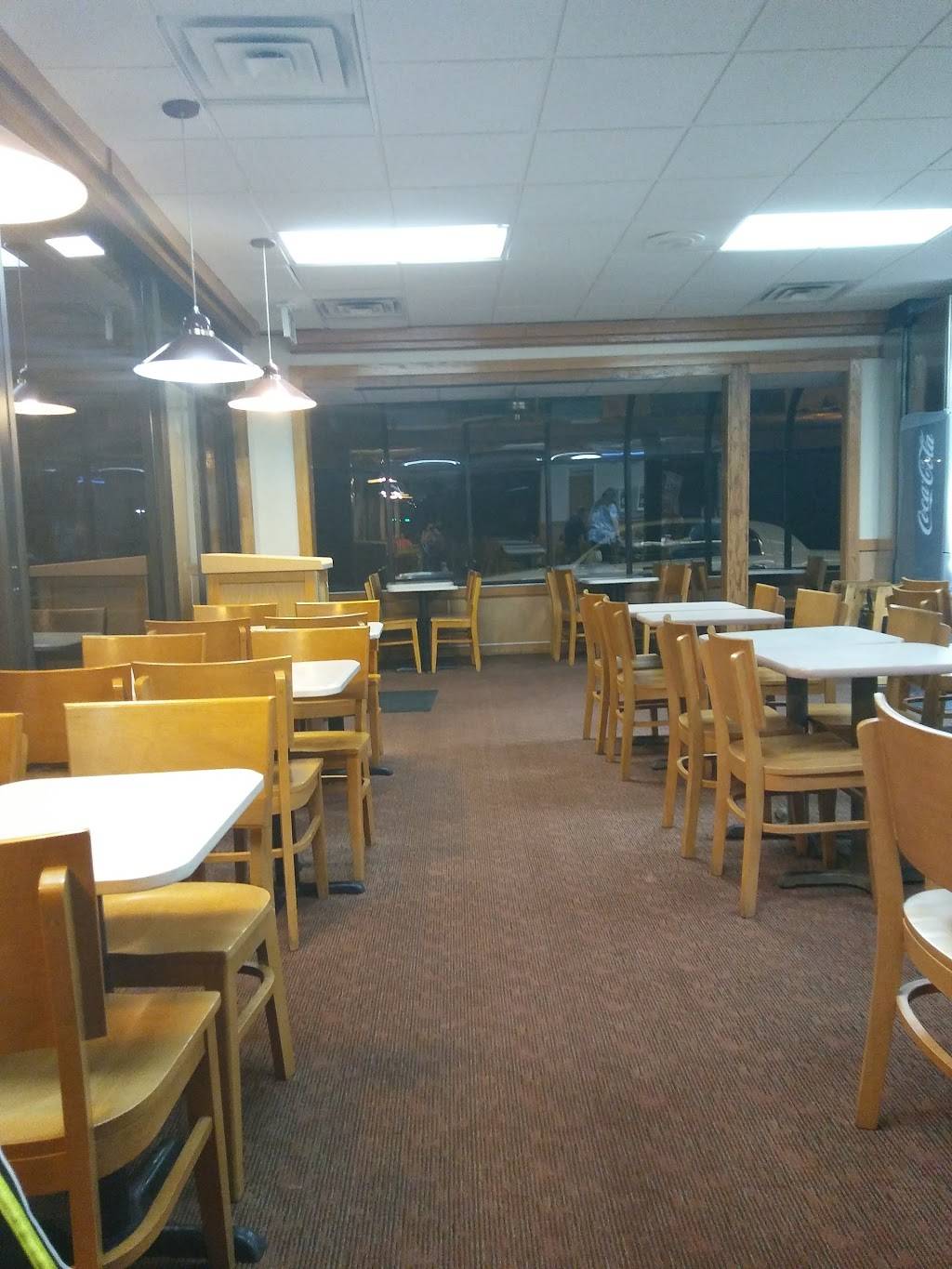 Wendys | restaurant | 3341 E 31st St, Tulsa, OK 74135, USA | 9187125367 OR +1 918-712-5367