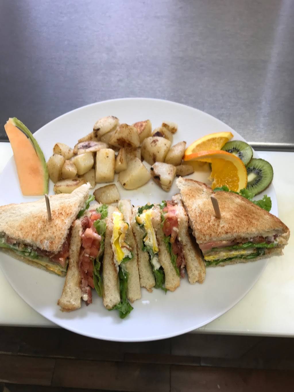 Le Bolton resto | restaurant | 41 Chemin Cameron, Bolton-Est, QC J0E 1G0, Canada | 4502924141 OR +1 450-292-4141