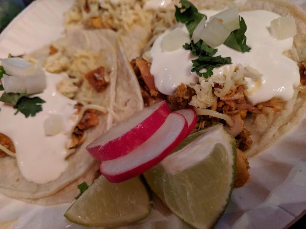 El Gato Taqueria | restaurant | 209 S Main St, Akron, OH 44308, USA | 3302534323 OR +1 330-253-4323