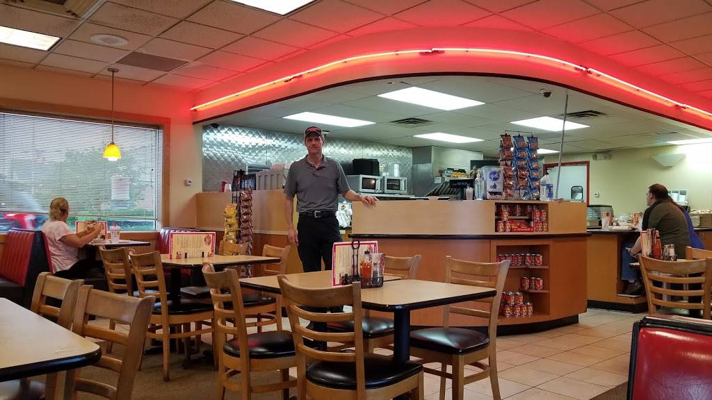 Gold Star Chili | restaurant | 1295 Rombach Ave, Wilmington, OH 45177, USA | 9373827199 OR +1 937-382-7199