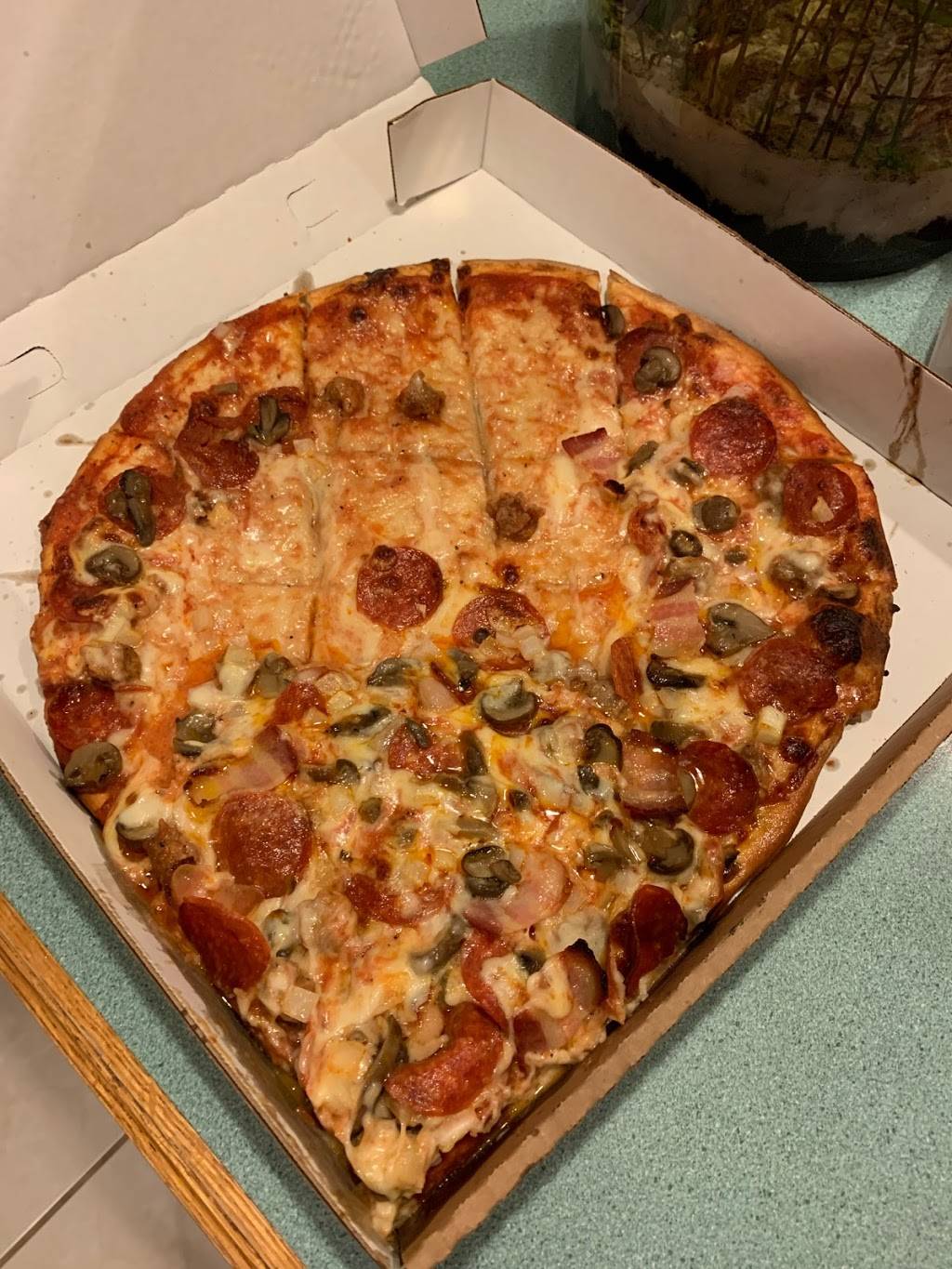 Annas Pizzeria | restaurant | 1609 W Main St, Sun Prairie, WI 53590, USA | 6088252660 OR +1 608-825-2660