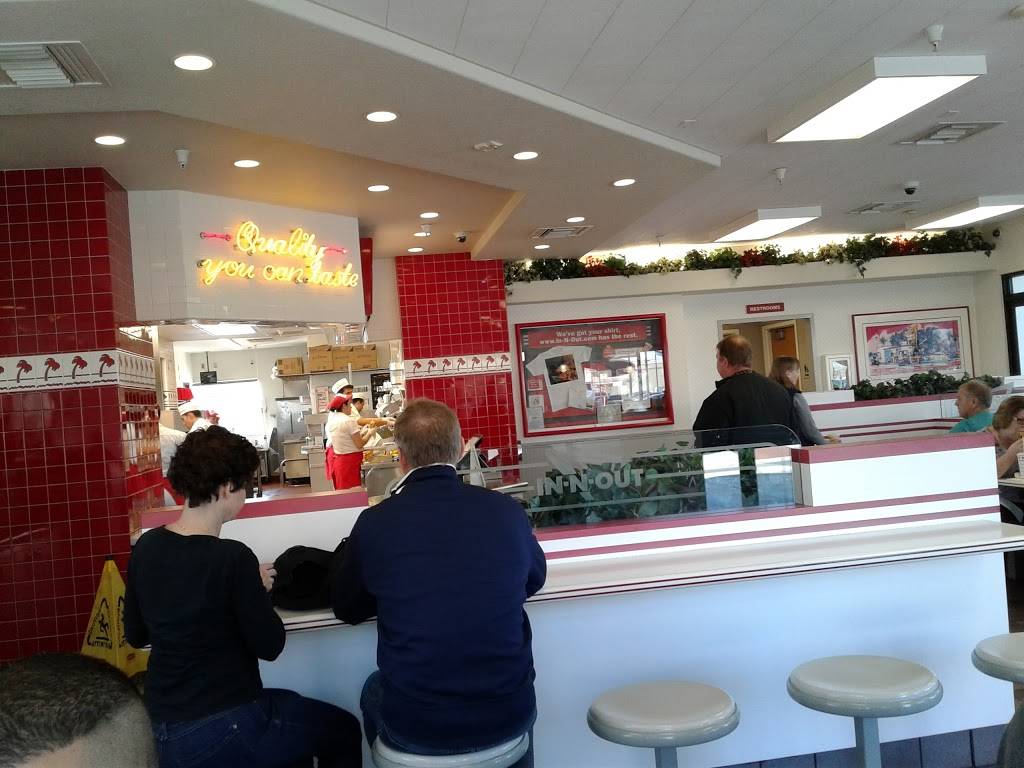 In-N-Out Burger | restaurant | 2011 Bronze Star Dr, Woodland, CA 95776, USA | 8007861000 OR +1 800-786-1000