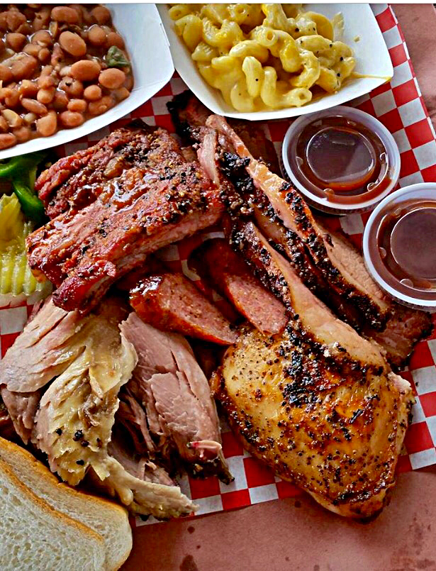 The BBQ Place | restaurant | 108 W Railroad St, El Campo, TX 77437, USA | 8324991517 OR +1 832-499-1517