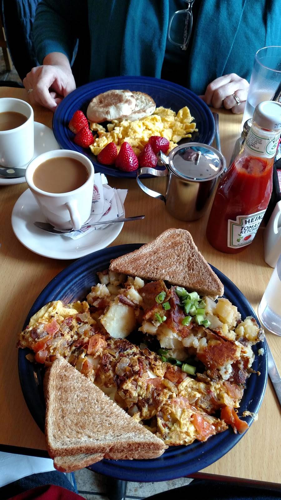 Chestnut Fine Foods & Confections | restaurant | 1012 State St, New Haven, CT 06511, USA | 2037826767 OR +1 203-782-6767