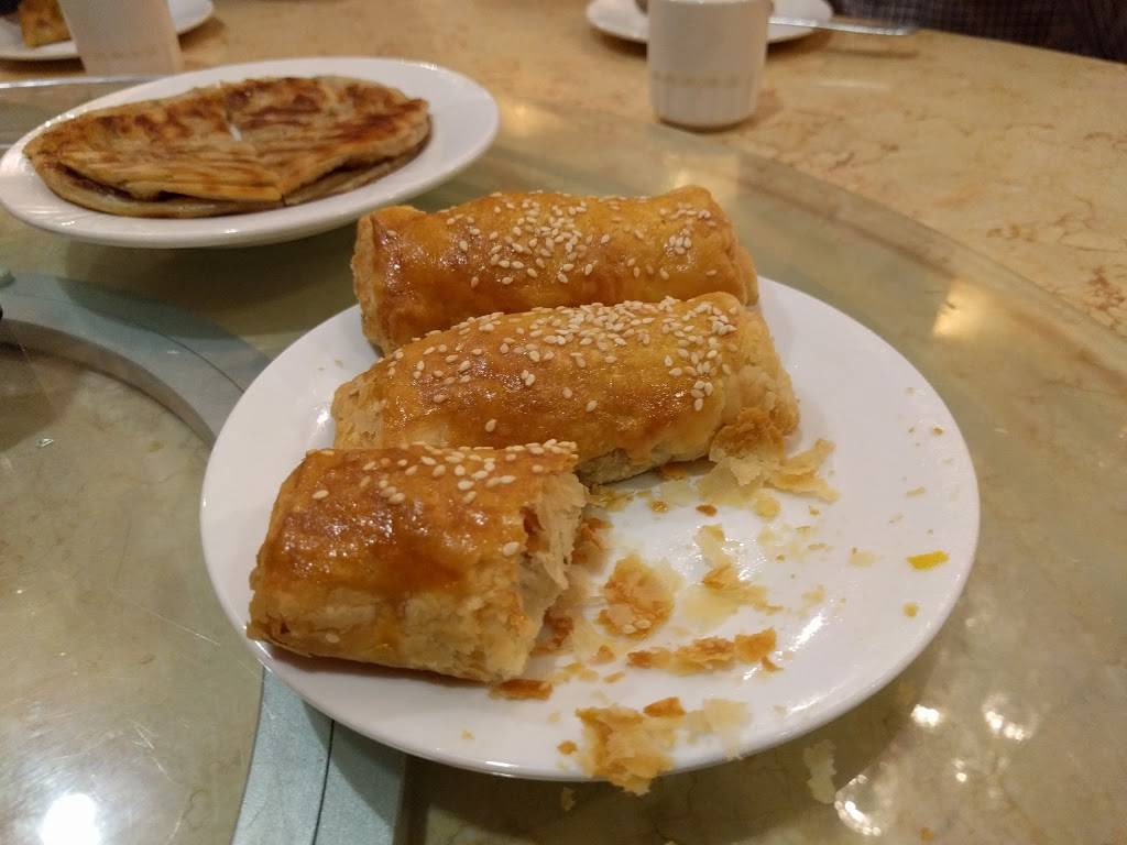 Emperors Palace | restaurant | 2136 Rockwell Ave, Cleveland, OH 44114, USA | 2168619999 OR +1 216-861-9999