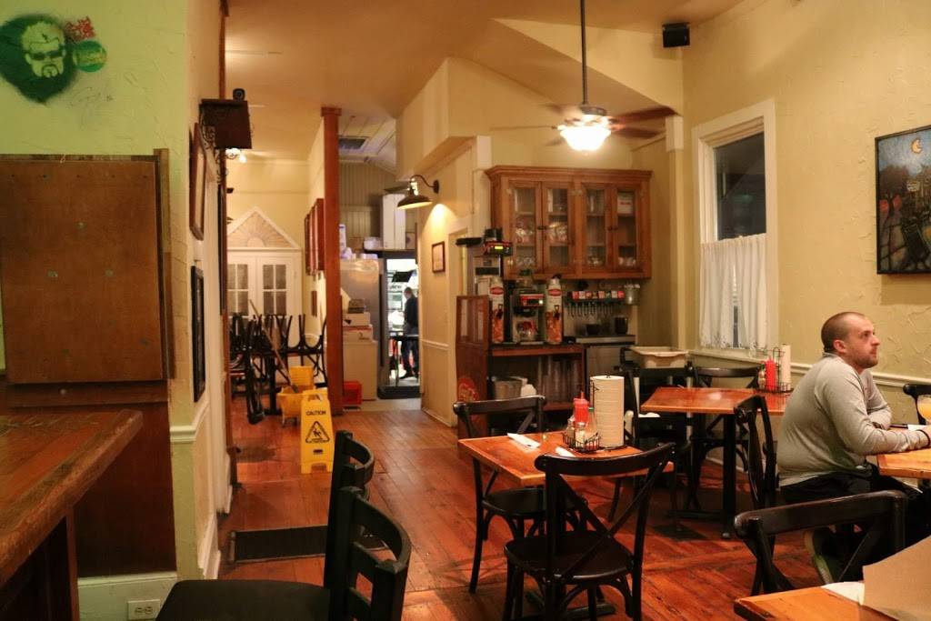 Mahonys Po-boys & Seafood - Uptown | restaurant | 3454 Magazine St, New Orleans, LA 70115, USA | 5048993374 OR +1 504-899-3374