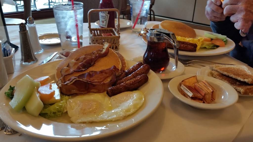 Davids Restaurant | restaurant | 5151 Stars and Stripes Dr, Santa Clara, CA 95054, USA | 4089861666 OR +1 408-986-1666