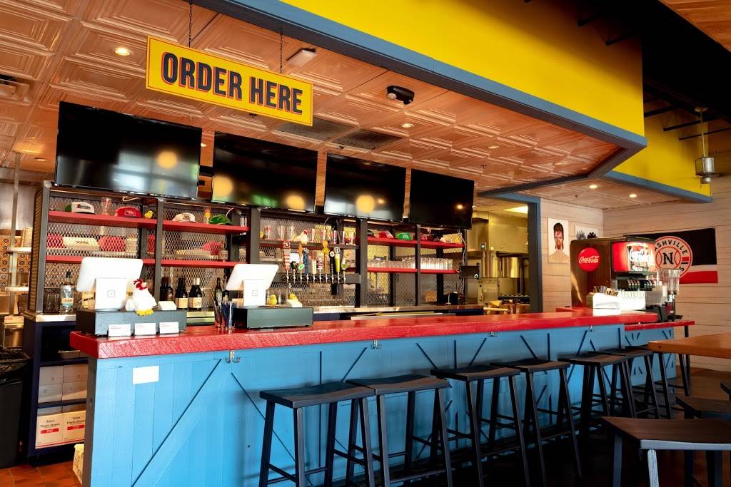 Waldos Chicken and Beer | restaurant | 1120 4th Ave N Suite 103, Nashville, TN 37208, USA | 6156103394 OR +1 615-610-3394