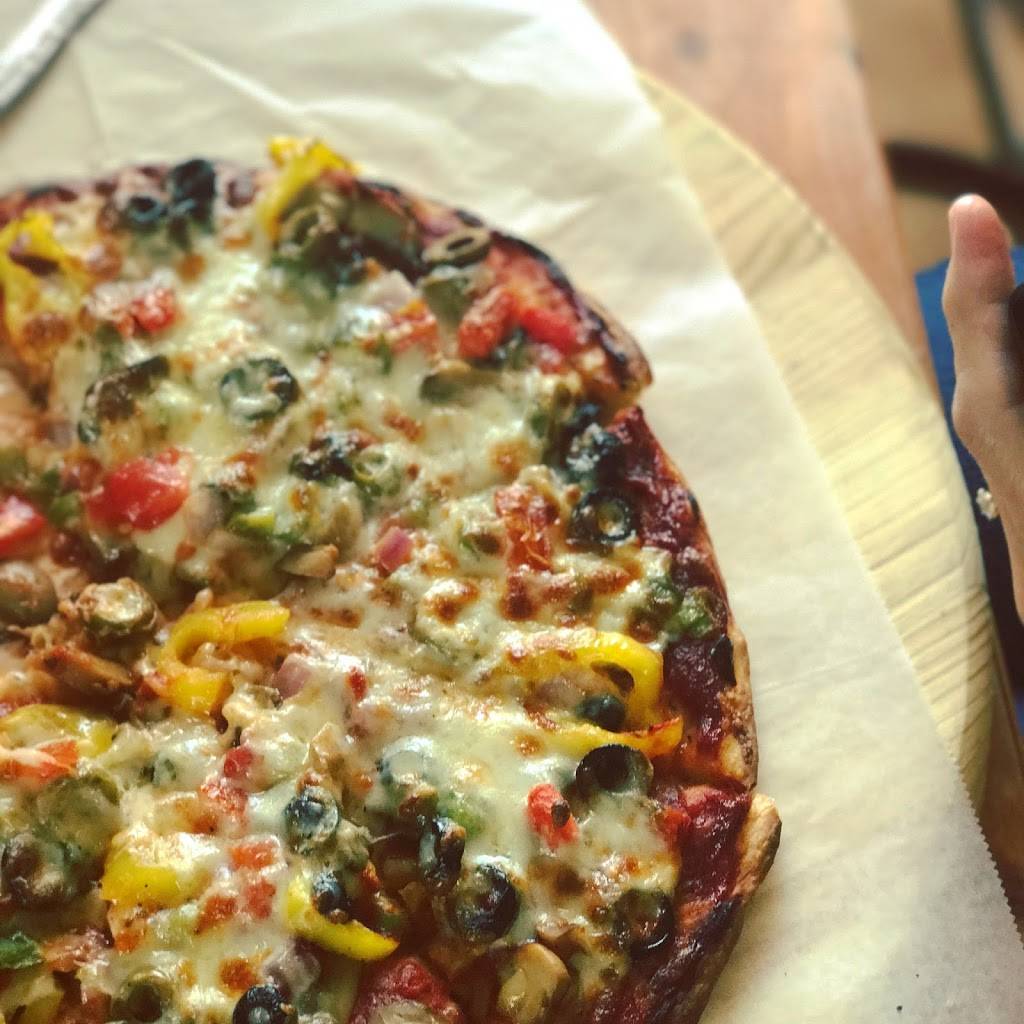 Garrett Fountain (Garrett) | restaurant | 6241 Ky Rt 550, Garrett, KY 41630, USA | 6063580100 OR +1 606-358-0100