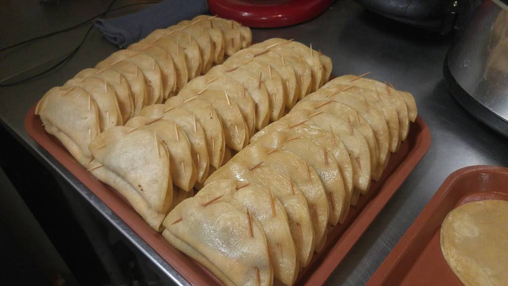 Crimson & Brews | night club | 925 Iowa St Q, Lawrence, KS 66044, USA | 7858413808 OR +1 785-841-3808