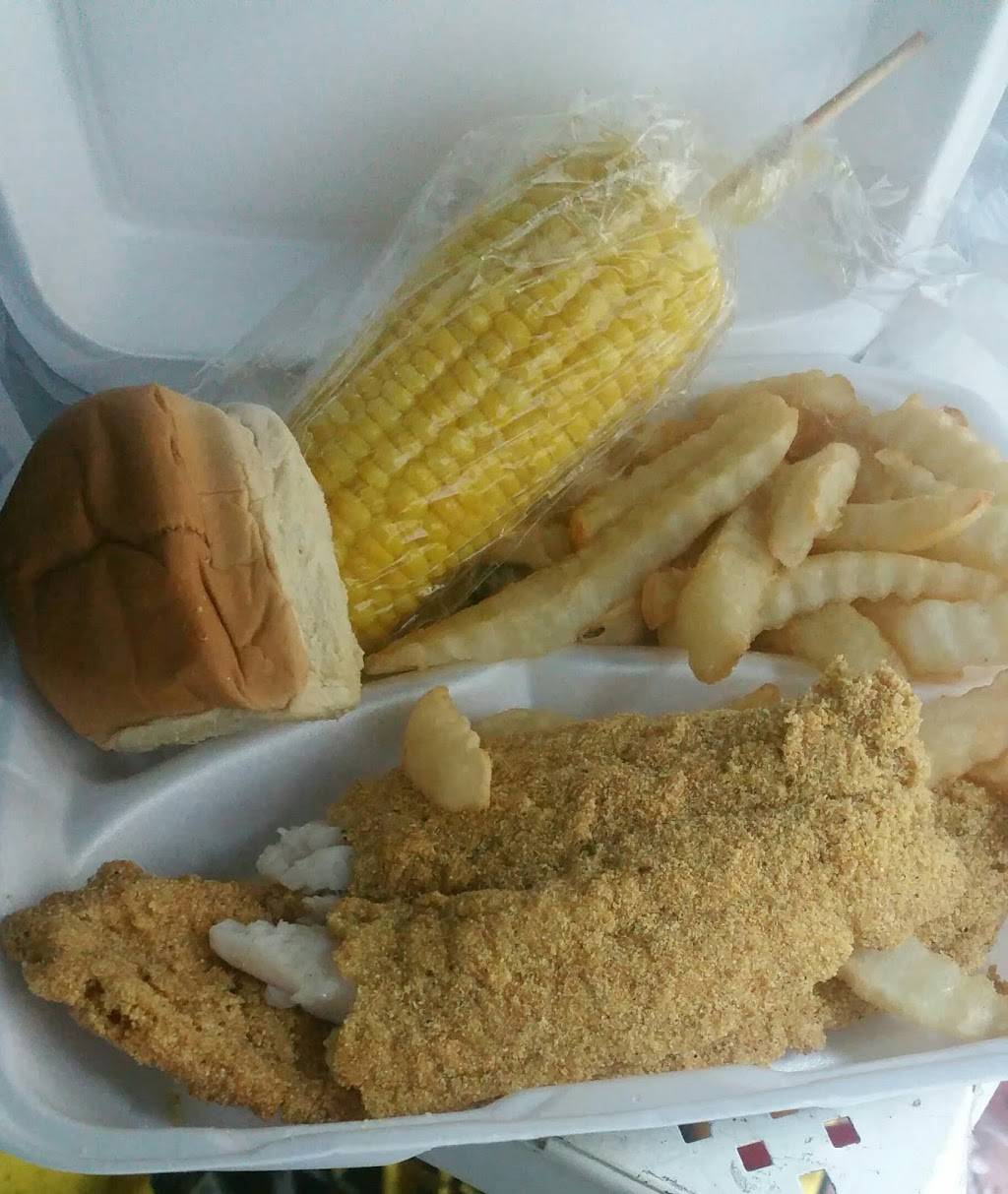 Lisas Chicken | restaurant | 1601 W Division St, Arlington, TX 76012, USA | 8172998901 OR +1 817-299-8901