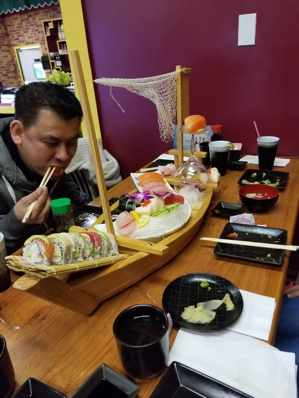 Sakura Sushi House | restaurant | 215 E Foothill Blvd, Monrovia, CA 91016, USA | 6263588258 OR +1 626-358-8258