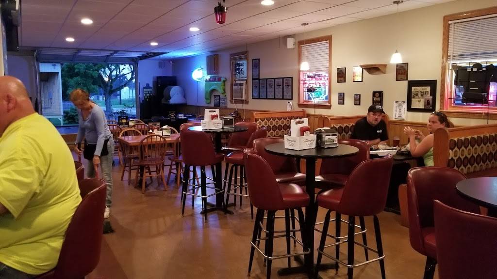 New Manhattan | restaurant | 7262 Hubbard Masury Rd, Hubbard, OH 44425, USA | 3305347890 OR +1 330-534-7890