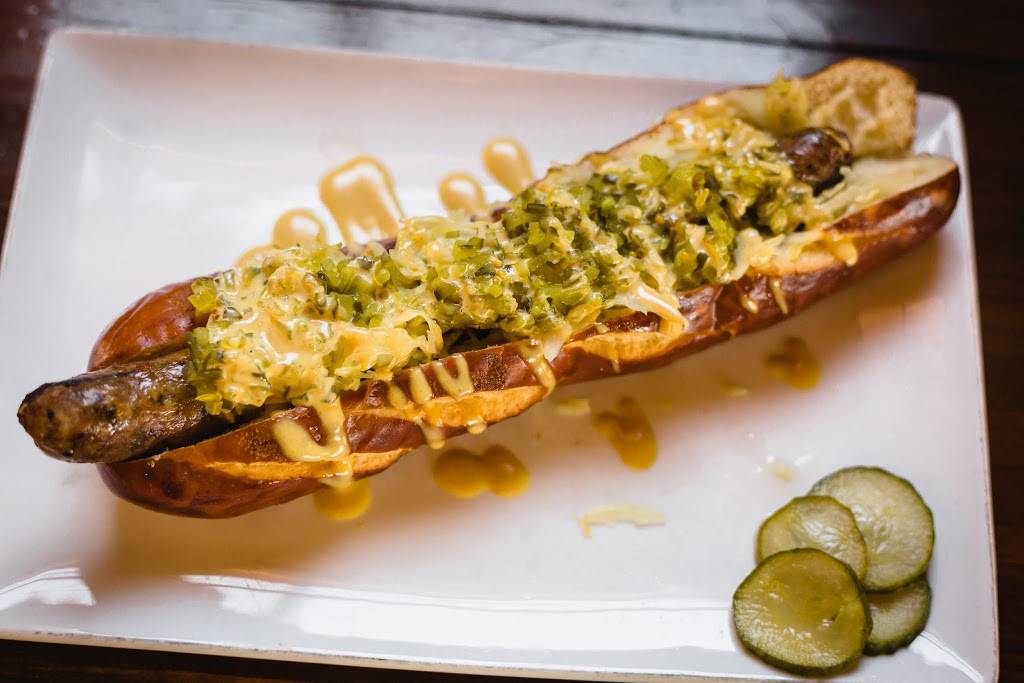 Brat Haus | restaurant | 3622 N Scottsdale Rd, Scottsdale, AZ 85251, USA | 4809474006 OR +1 480-947-4006