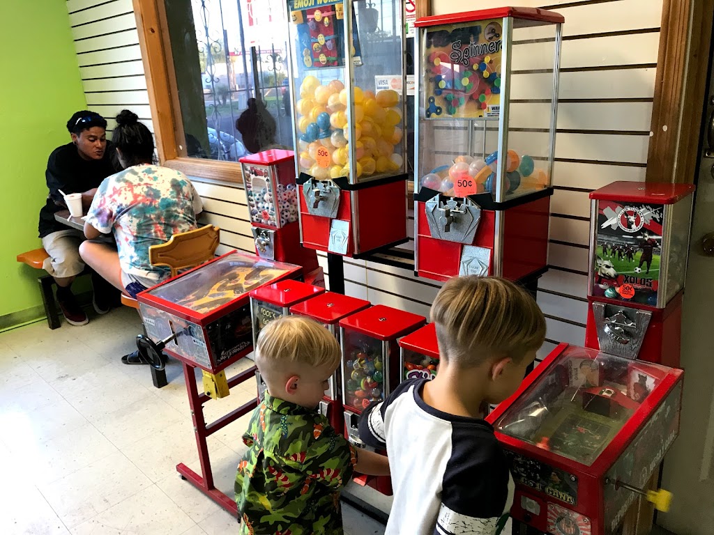 Mr Mango Snack bar | meal takeaway | 1901 W 8th St, Yuma, AZ 85364, USA | 9287829000 OR +1 928-782-9000