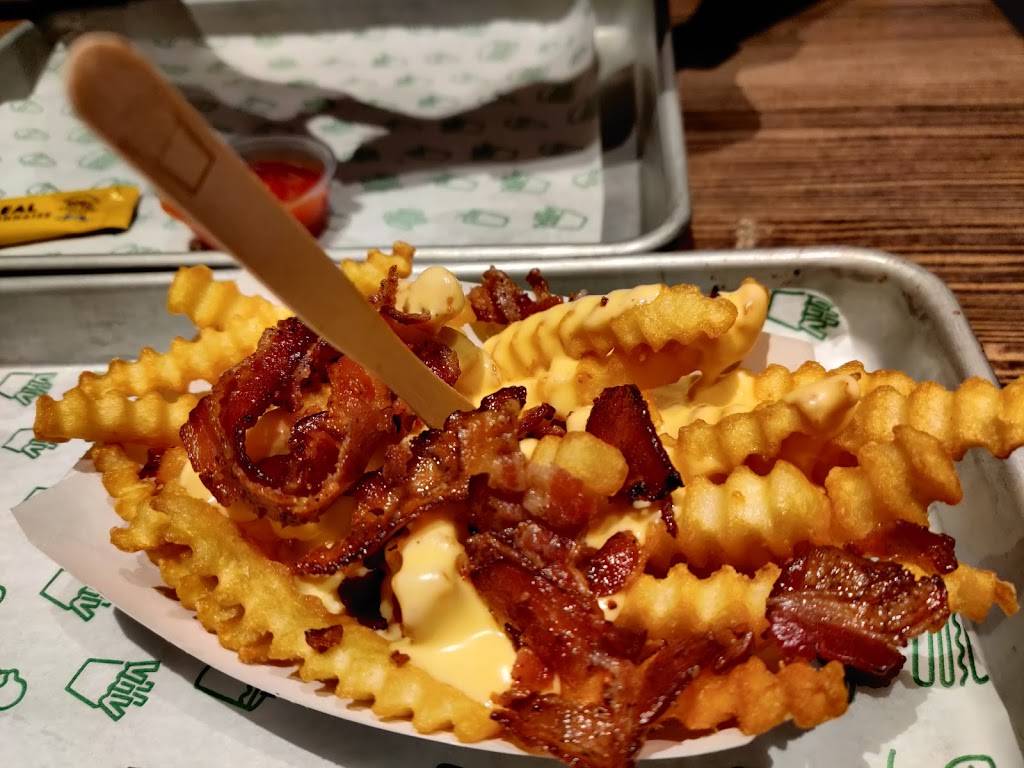 Shake Shack | restaurant | 4786 Admiralty Way, Marina Del Rey, CA 90292, USA | 2136183241 OR +1 213-618-3241