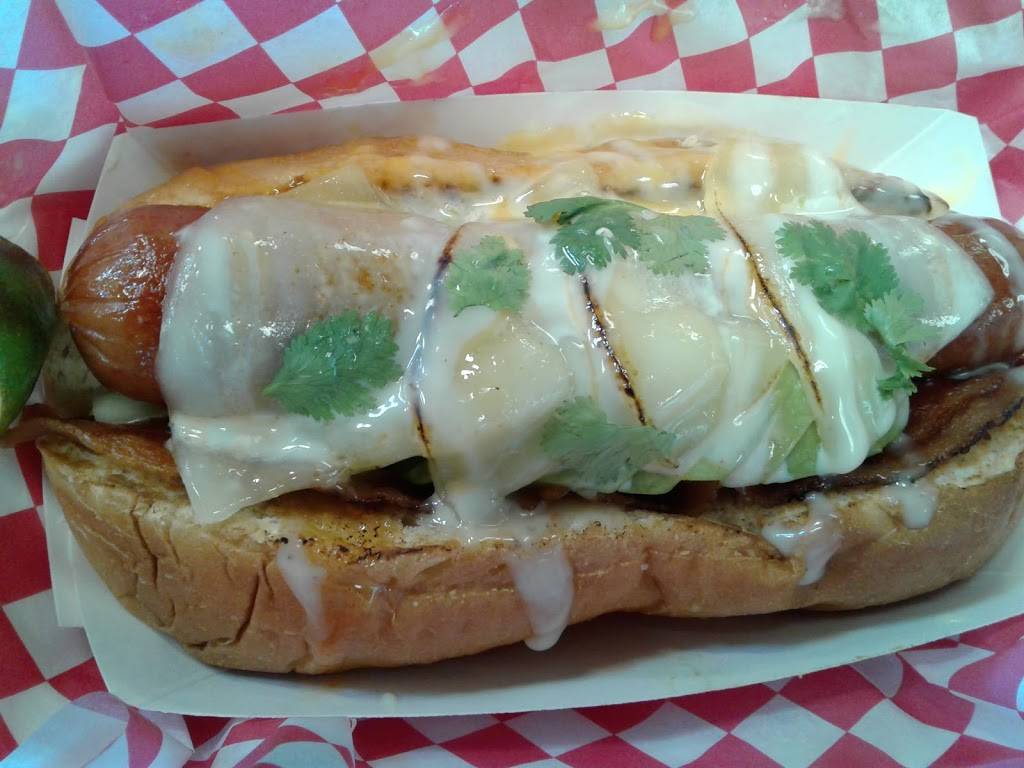 New South Hot Dog | restaurant | 5830 University Dr NW, Huntsville, AL 35806, USA | 2567835499 OR +1 256-783-5499
