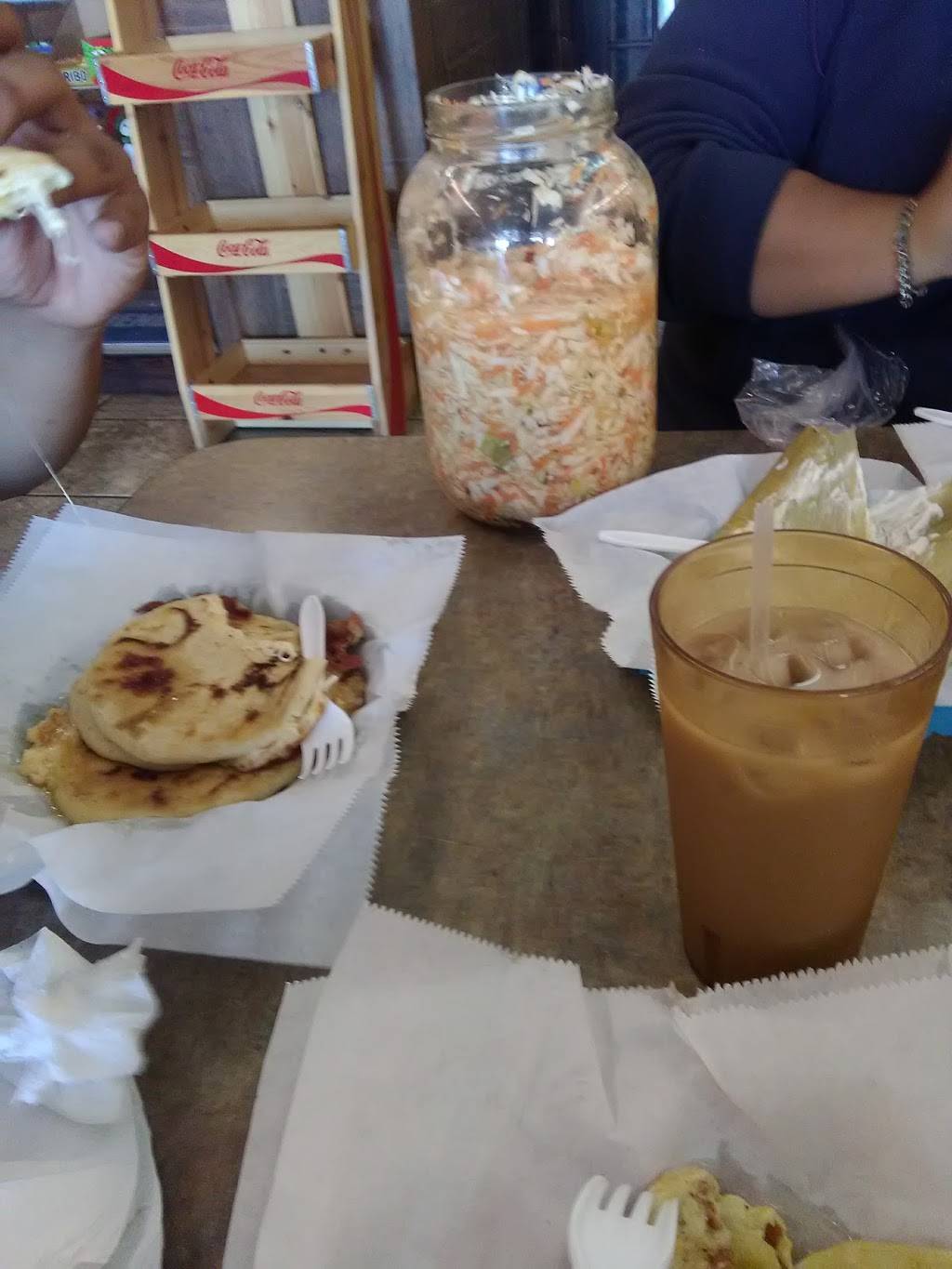 La Pupusa Loca Restaurant | restaurant | 9210 S Texas 6 # C, Houston, TX 77083, USA | 2814980088 OR +1 281-498-0088