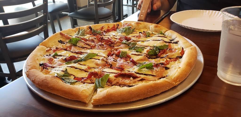 Pizzoco Pizza Parlor | restaurant | 501 N Loudoun St, Winchester, VA 22601, USA | 5403237517 OR +1 540-323-7517