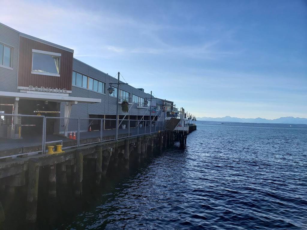 Paddy Coynes Irish Pub | restaurant | 2801 Alaskan Way #103, Seattle, WA 98121, USA | 2067378891 OR +1 206-737-8891