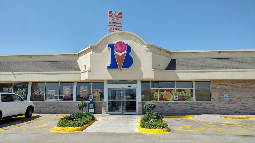 Braums Ice Cream & Burger Restaurant | restaurant | 1021 Holiday Dr, Ardmore, OK 73401, USA | 5802262330 OR +1 580-226-2330