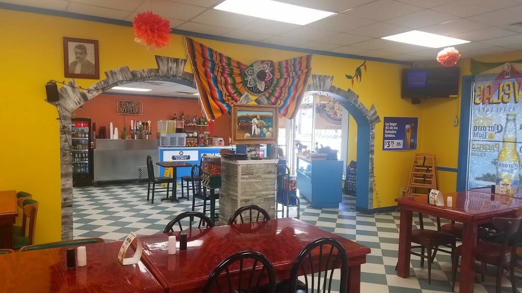 Chavelas Mexican Cuisine | restaurant | 2621 N Rangeline Rd, Webb City, MO 64870, USA | 4176268055 OR +1 417-626-8055