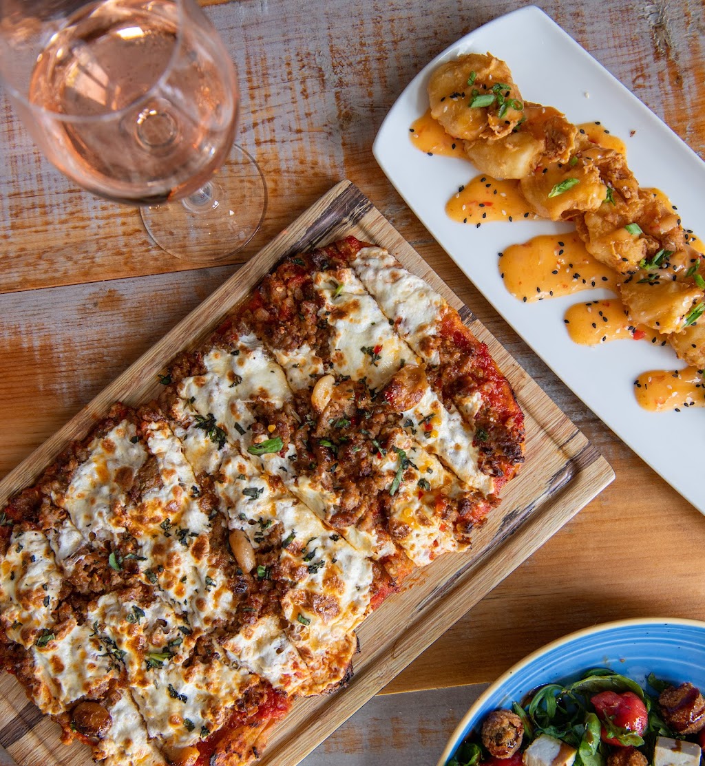 The Beth Kitchen & Bar | restaurant | 18 Shipyard Dr, Hingham, MA 02043, USA | 7813697475 OR +1 781-369-7475