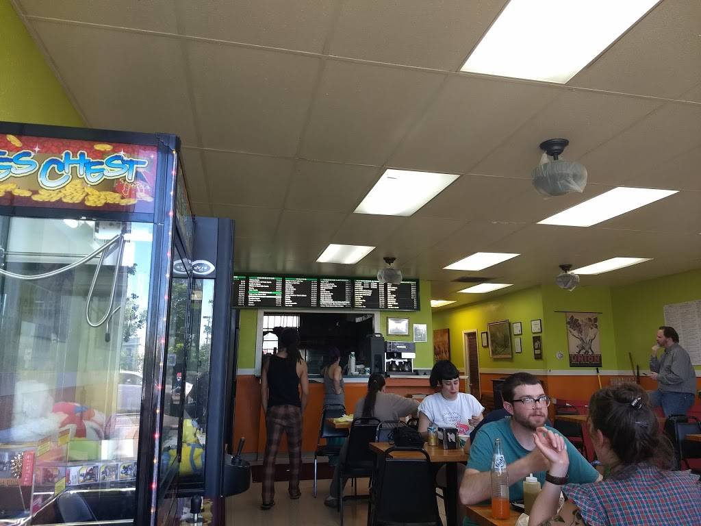 King Burrito Mexican Food | restaurant | 2924 N Lombard St, Portland, OR 97217, USA | 5032839757 OR +1 503-283-9757